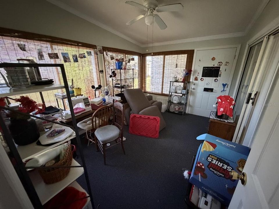 合同活跃: $165,000 (2 贝兹, 2 浴室, 1214 平方英尺)