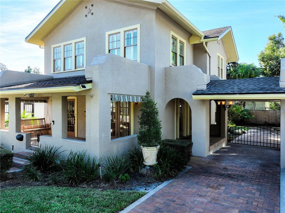 For Sale: $733,000 (4 beds, 3 baths, 2453 Square Feet)