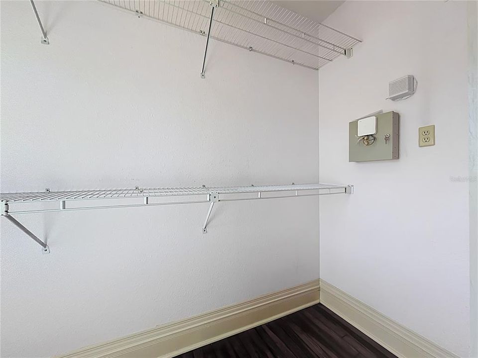 For Sale: $733,000 (4 beds, 3 baths, 2453 Square Feet)