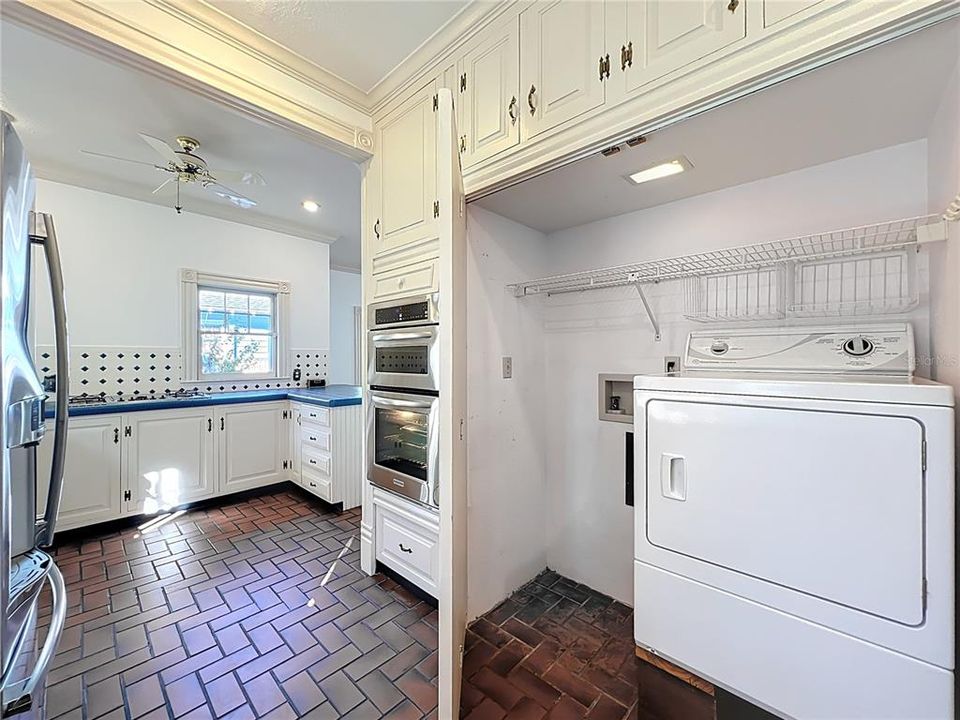 For Sale: $733,000 (4 beds, 3 baths, 2453 Square Feet)