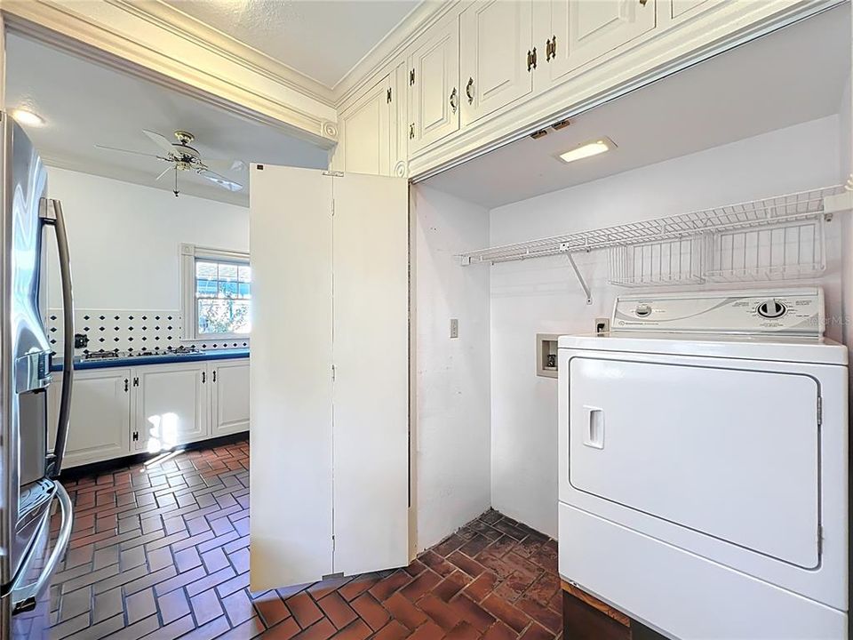 For Sale: $733,000 (4 beds, 3 baths, 2453 Square Feet)