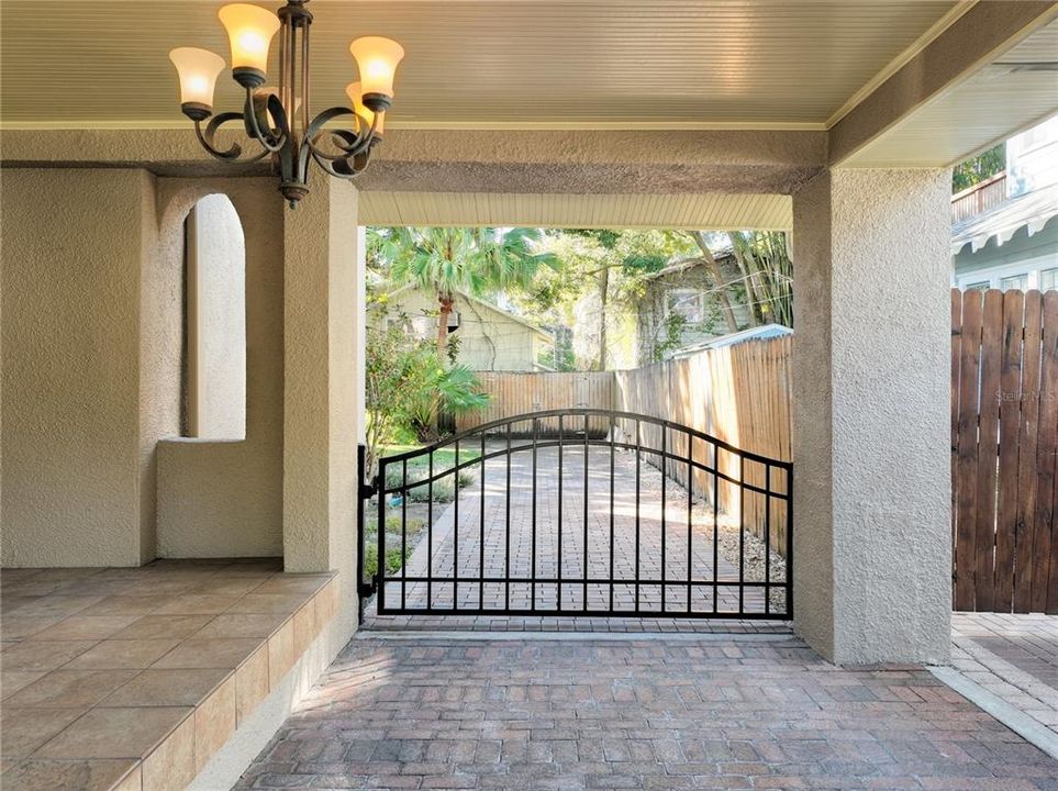 For Sale: $733,000 (4 beds, 3 baths, 2453 Square Feet)