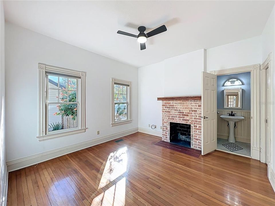 For Sale: $733,000 (4 beds, 3 baths, 2453 Square Feet)