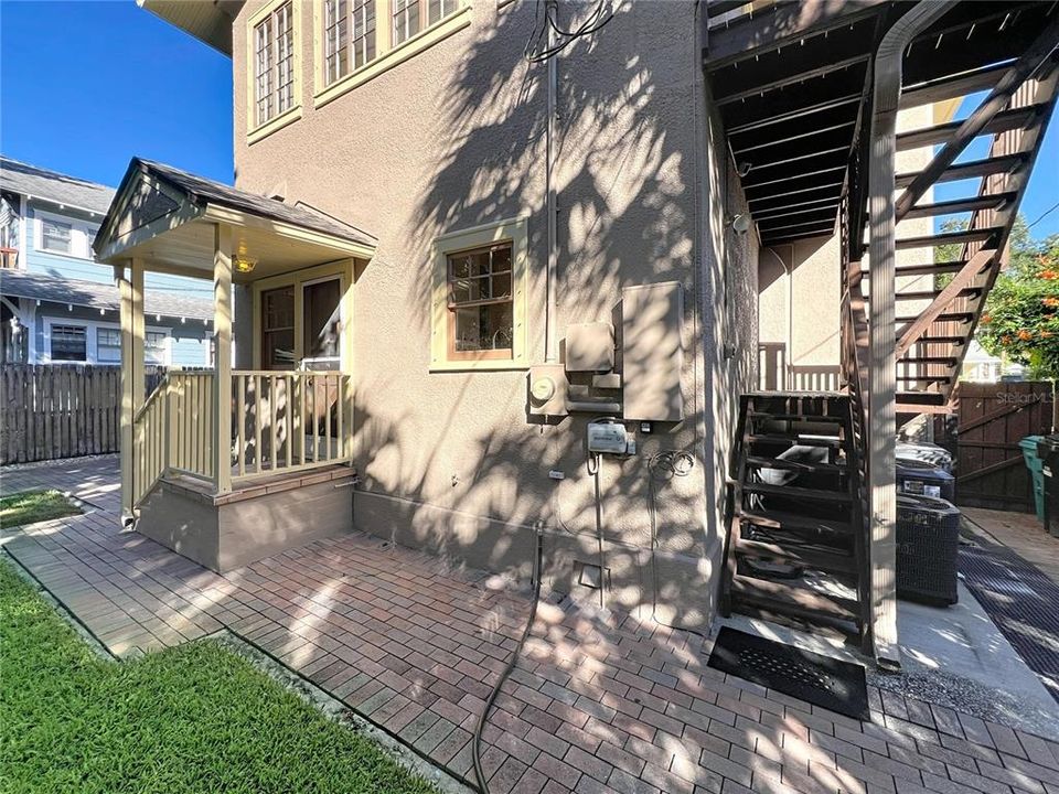 For Sale: $733,000 (4 beds, 3 baths, 2453 Square Feet)