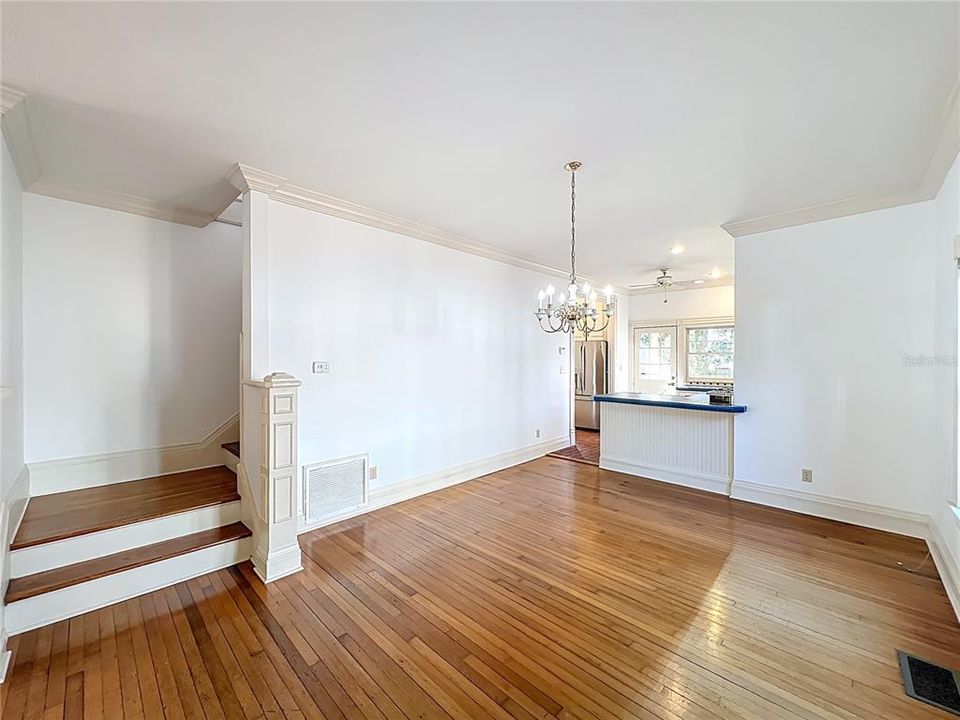 For Sale: $733,000 (4 beds, 3 baths, 2453 Square Feet)