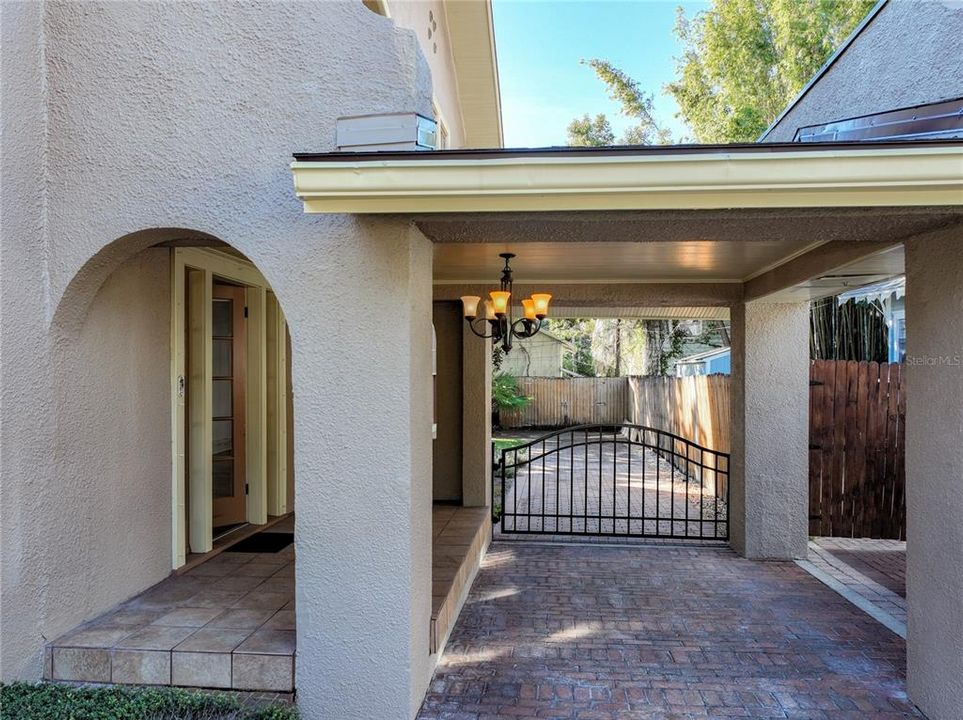 For Sale: $733,000 (4 beds, 3 baths, 2453 Square Feet)