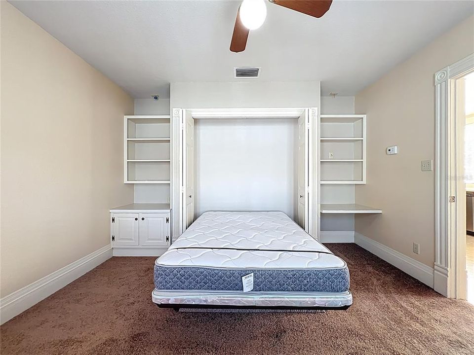 For Sale: $733,000 (4 beds, 3 baths, 2453 Square Feet)