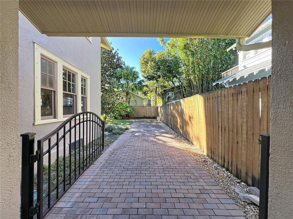 For Sale: $733,000 (4 beds, 3 baths, 2453 Square Feet)