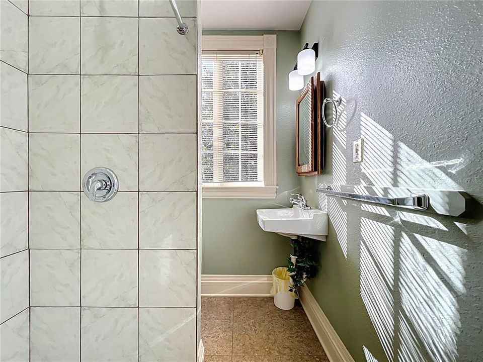 For Sale: $733,000 (4 beds, 3 baths, 2453 Square Feet)