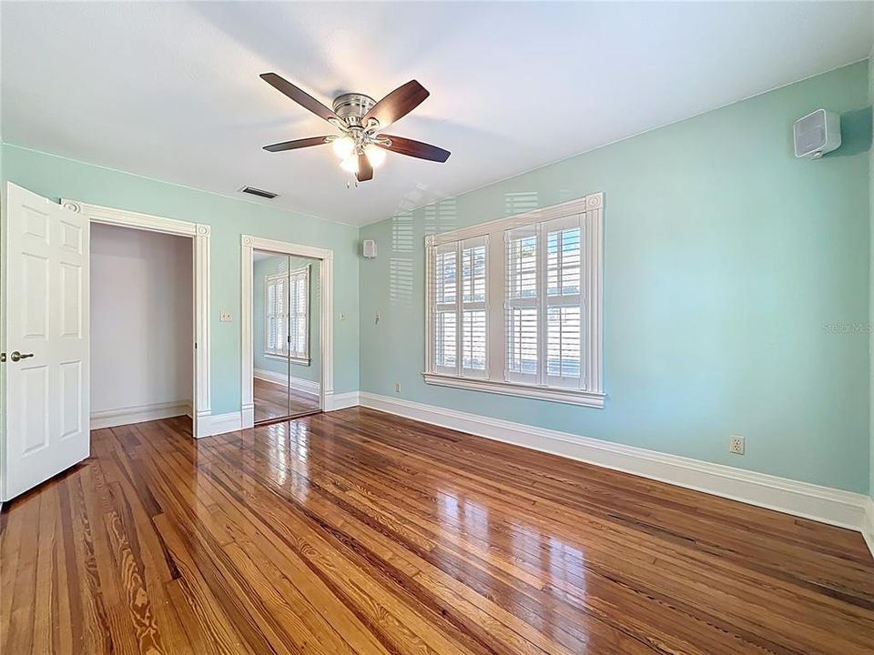 For Sale: $733,000 (4 beds, 3 baths, 2453 Square Feet)