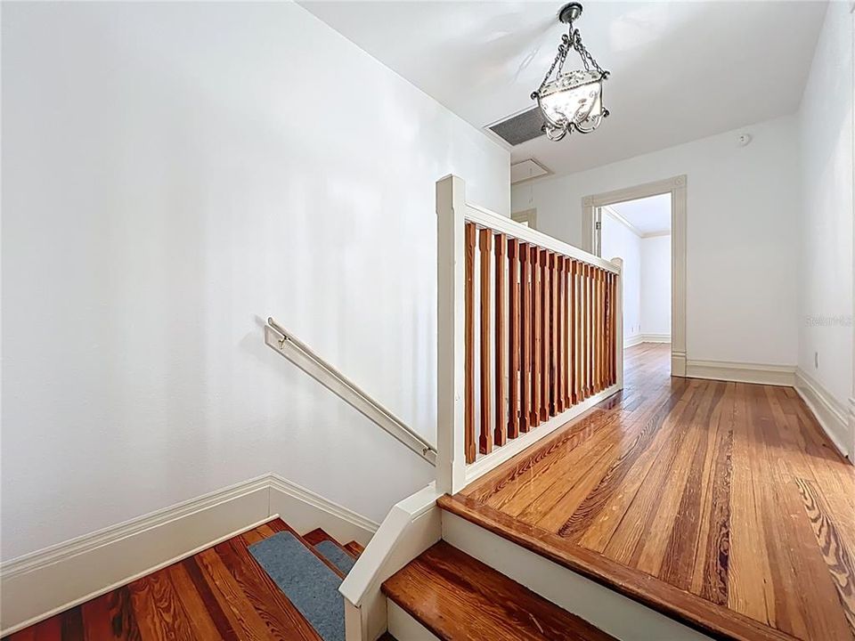 For Sale: $733,000 (4 beds, 3 baths, 2453 Square Feet)