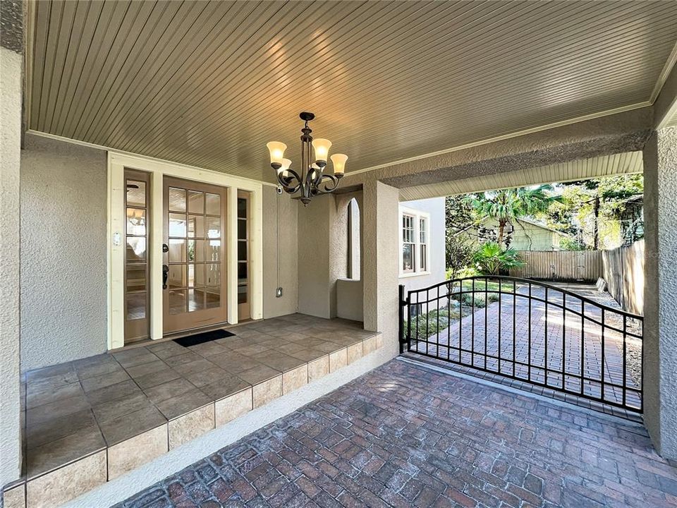 For Sale: $733,000 (4 beds, 3 baths, 2453 Square Feet)