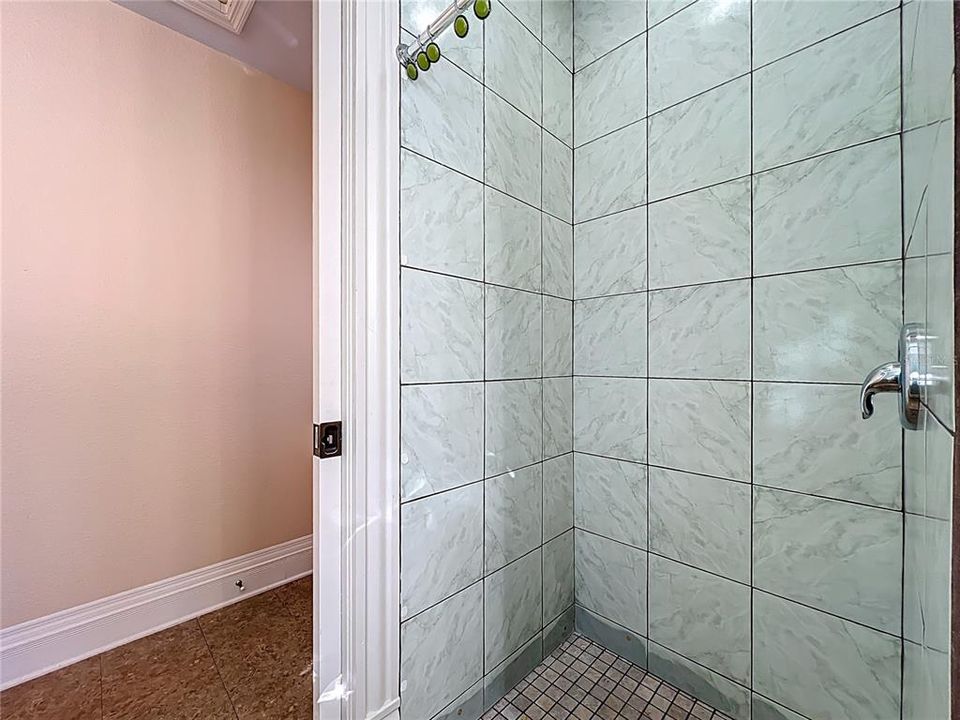 For Sale: $733,000 (4 beds, 3 baths, 2453 Square Feet)