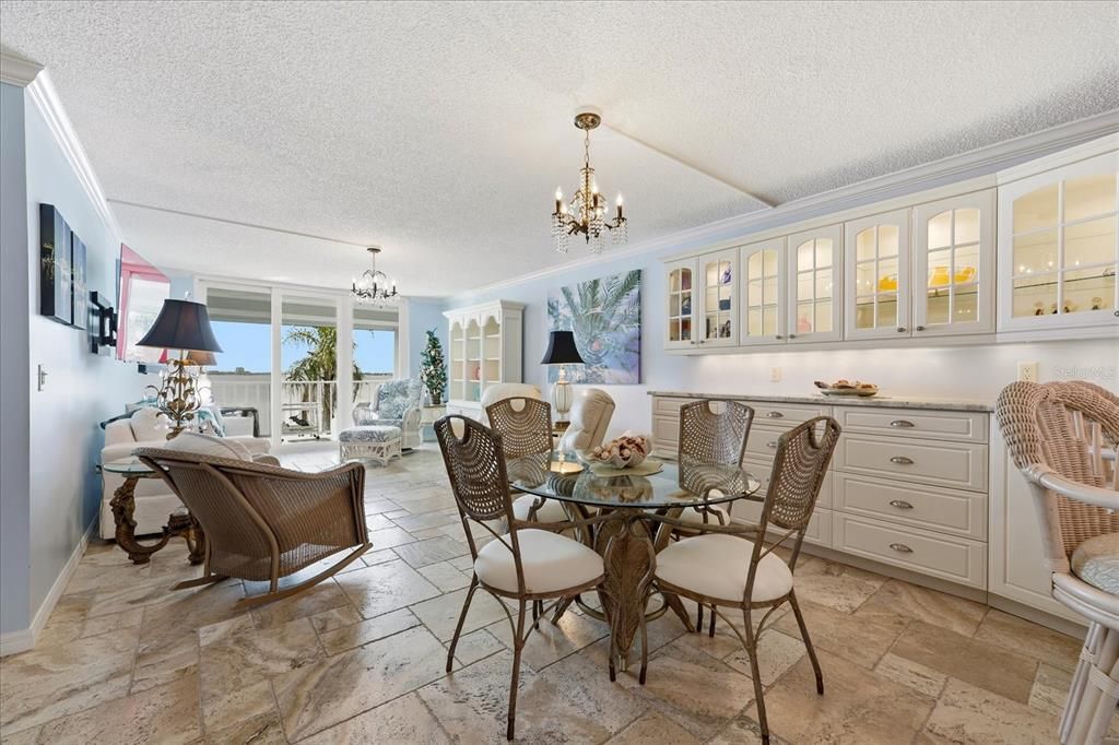 待售: $480,000 (2 贝兹, 2 浴室, 1255 平方英尺)