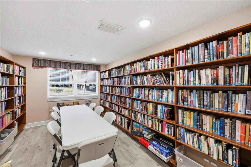 待售: $480,000 (2 贝兹, 2 浴室, 1255 平方英尺)