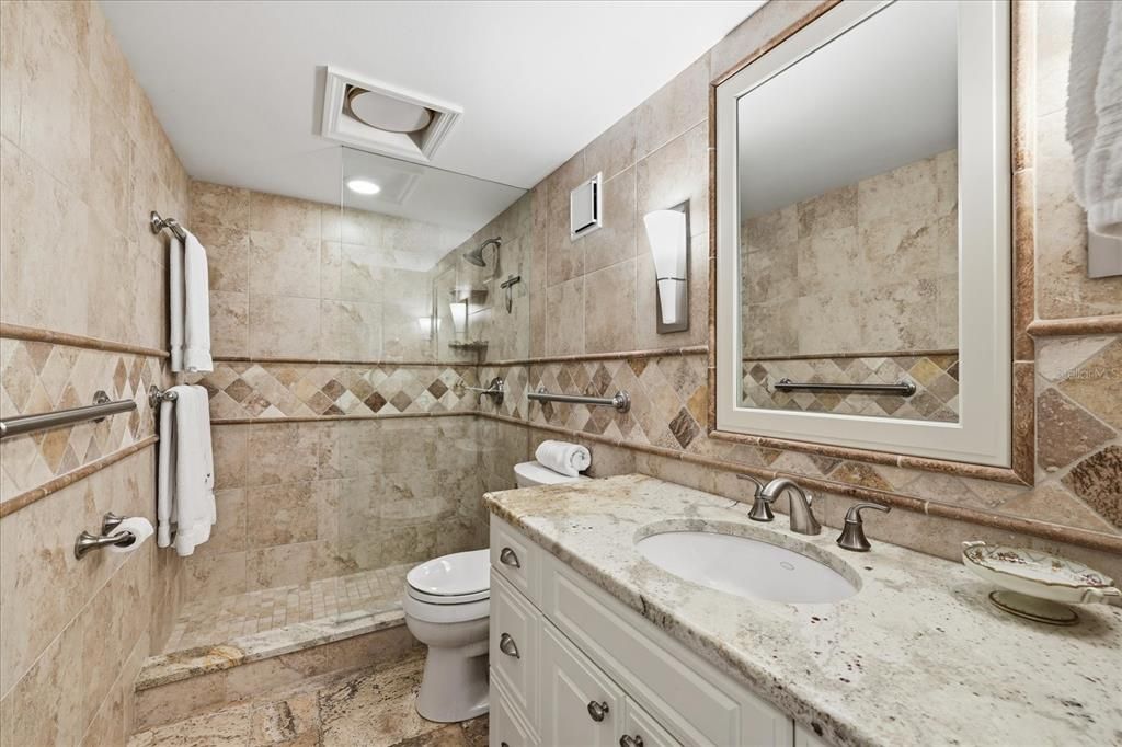 待售: $480,000 (2 贝兹, 2 浴室, 1255 平方英尺)