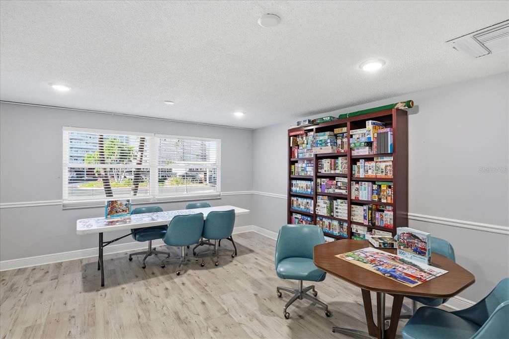 待售: $480,000 (2 贝兹, 2 浴室, 1255 平方英尺)