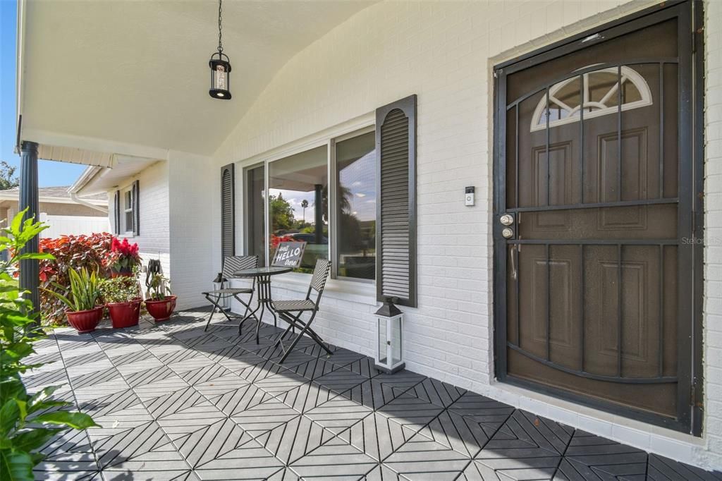 For Sale: $349,900 (3 beds, 2 baths, 1307 Square Feet)