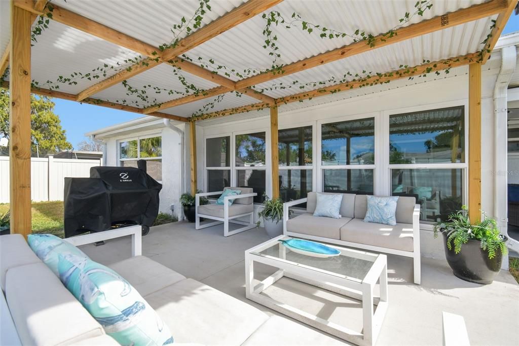 For Sale: $349,900 (3 beds, 2 baths, 1307 Square Feet)