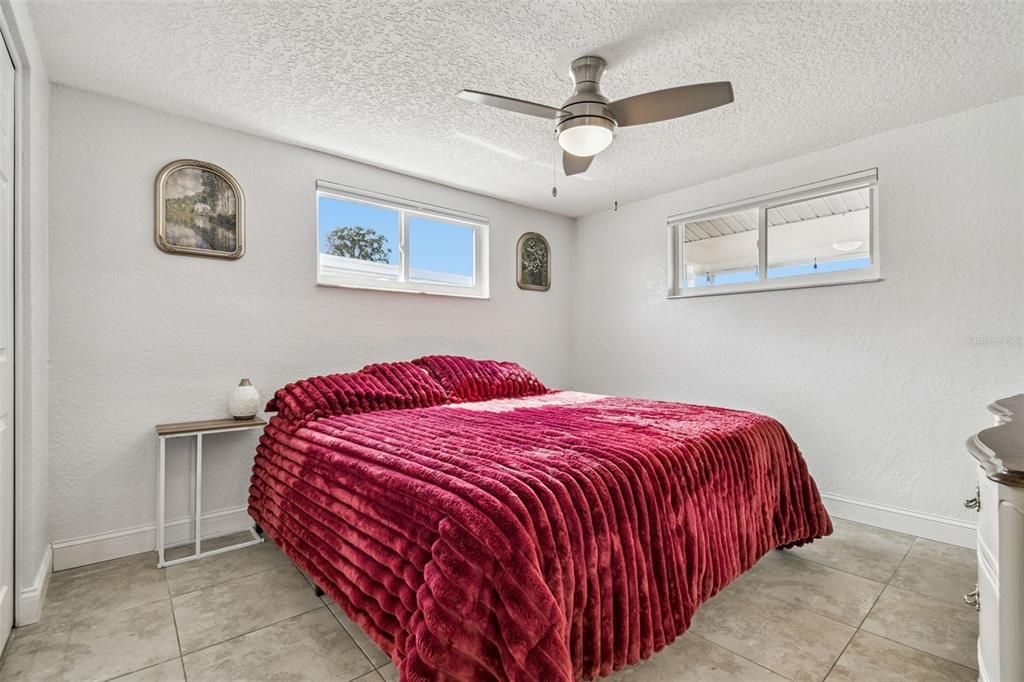 For Sale: $349,900 (3 beds, 2 baths, 1307 Square Feet)