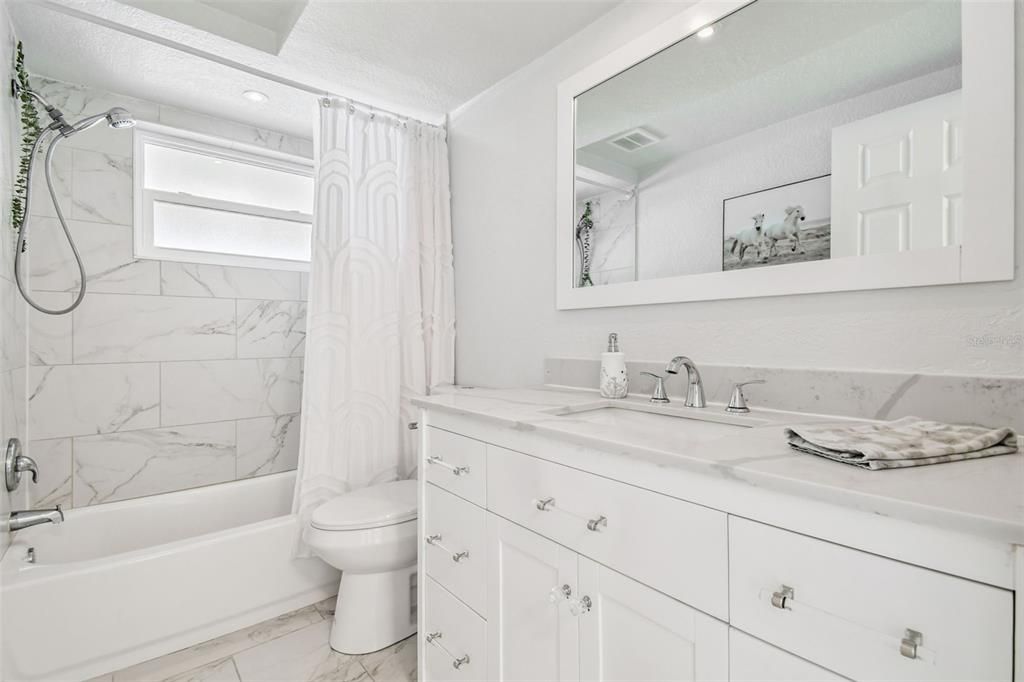 For Sale: $349,900 (3 beds, 2 baths, 1307 Square Feet)