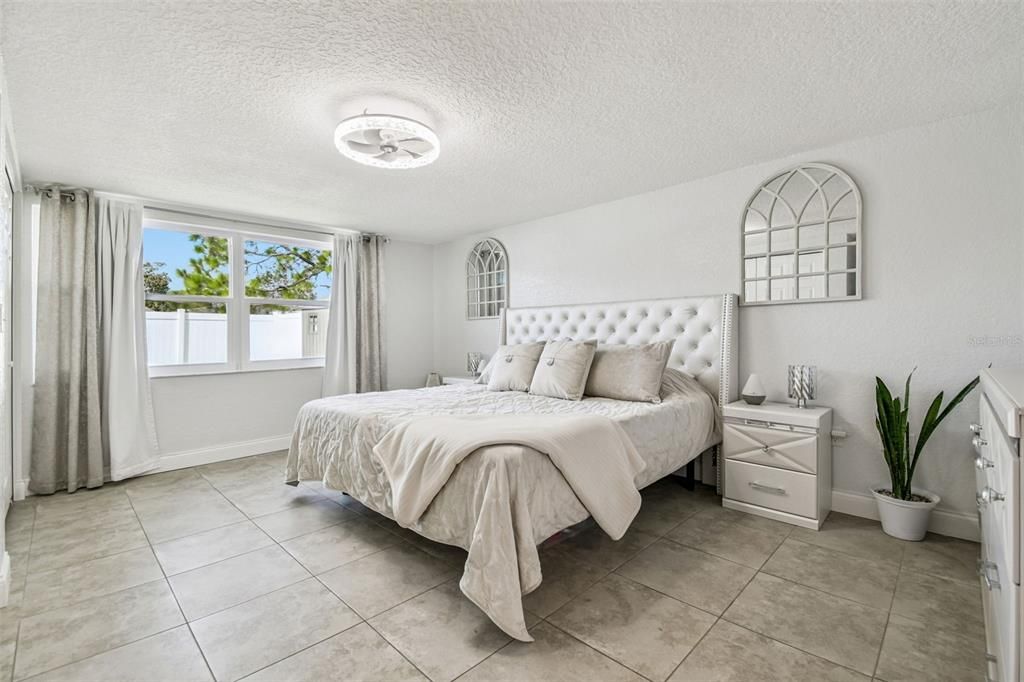 For Sale: $349,900 (3 beds, 2 baths, 1307 Square Feet)