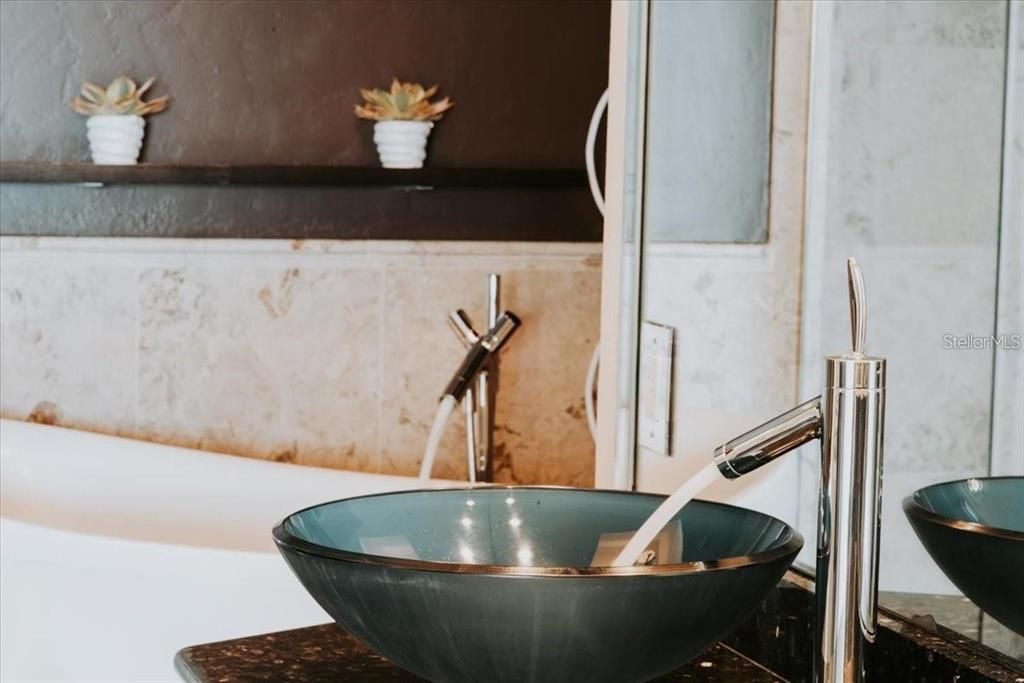 出租: $3,650 (2 贝兹, 2 浴室, 2162 平方英尺)