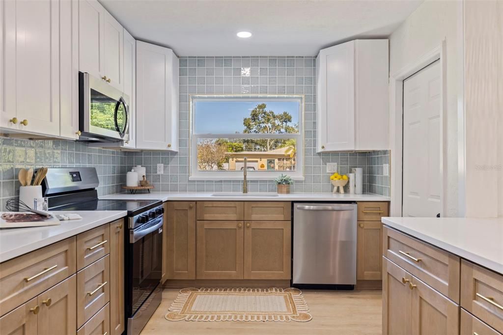 待售: $525,000 (3 贝兹, 2 浴室, 1456 平方英尺)