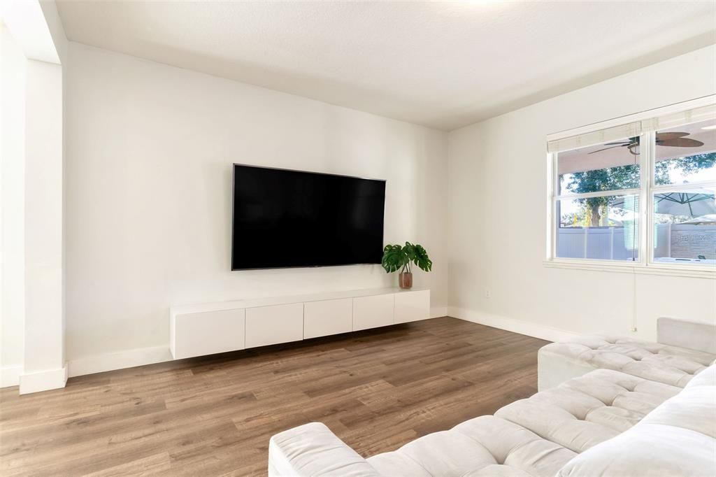 For Sale: $749,000 (3 beds, 3 baths, 2744 Square Feet)