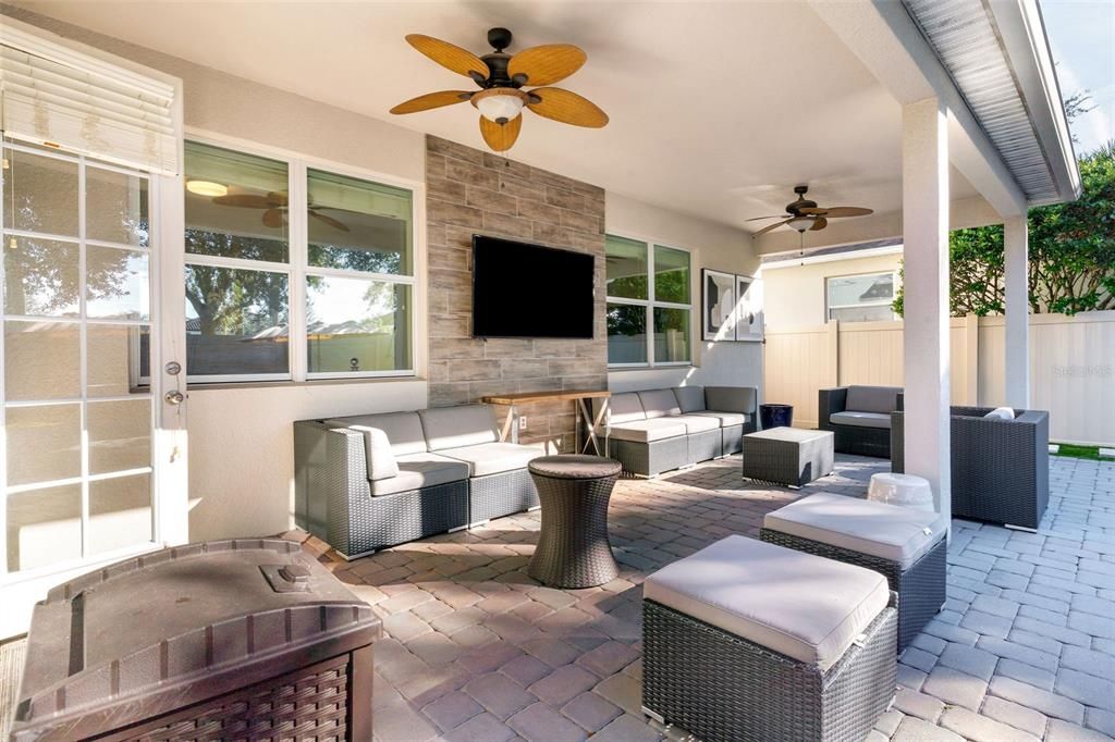 For Sale: $749,000 (3 beds, 3 baths, 2744 Square Feet)