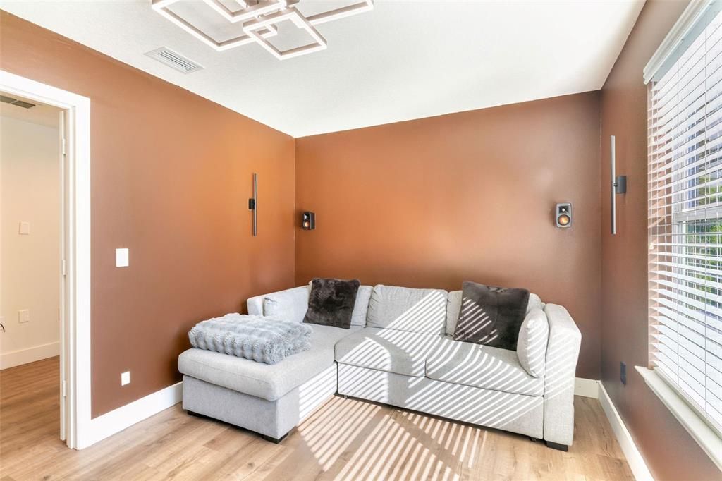 For Sale: $749,000 (3 beds, 3 baths, 2744 Square Feet)