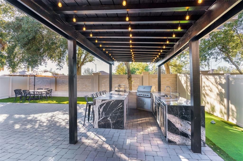 For Sale: $749,000 (3 beds, 3 baths, 2744 Square Feet)