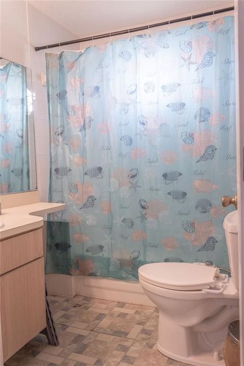 待售: $329,000 (4 贝兹, 2 浴室, 2206 平方英尺)