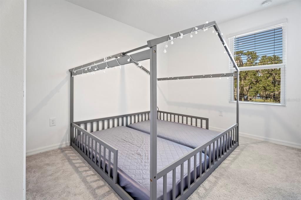 待售: $330,000 (3 贝兹, 2 浴室, 1365 平方英尺)