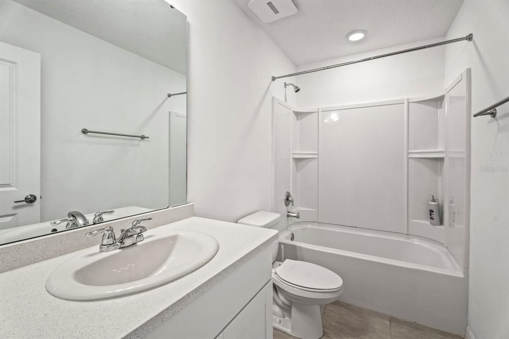 待售: $330,000 (3 贝兹, 2 浴室, 1365 平方英尺)