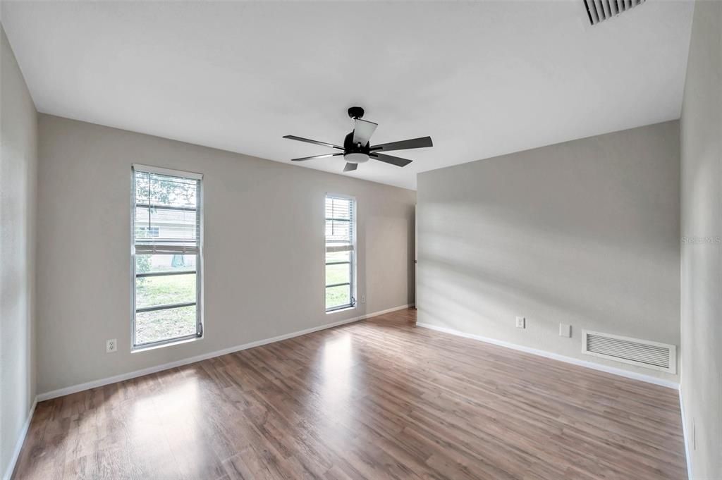 For Rent: $2,800 (3 beds, 2 baths, 1545 Square Feet)