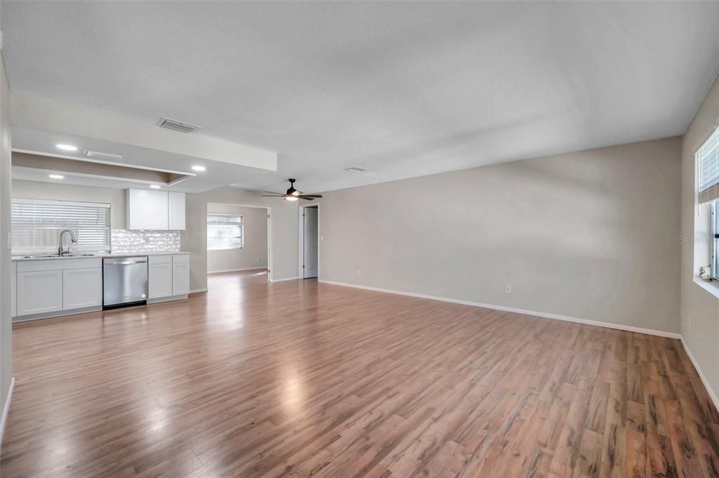 For Rent: $2,800 (3 beds, 2 baths, 1545 Square Feet)