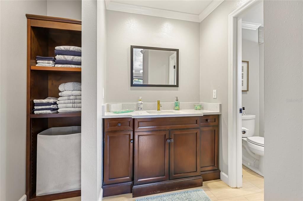 For Sale: $575,000 (4 beds, 2 baths, 1621 Square Feet)