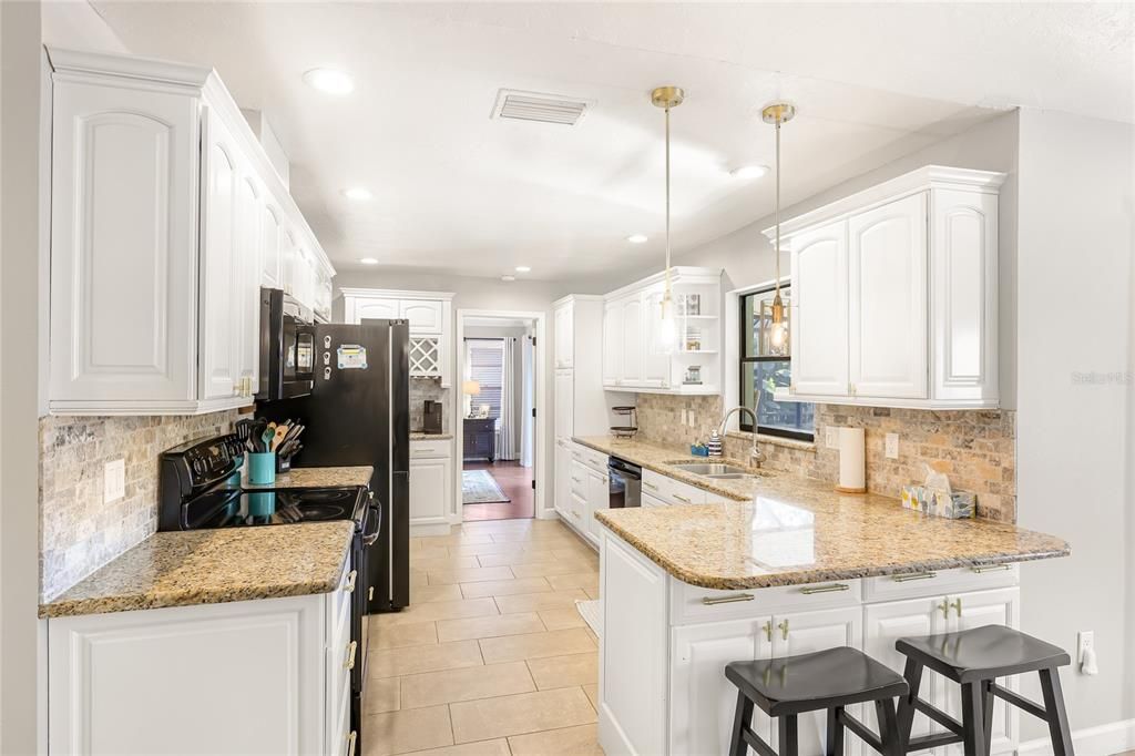 For Sale: $575,000 (4 beds, 2 baths, 1621 Square Feet)
