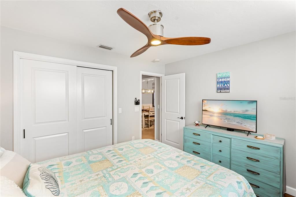 For Sale: $575,000 (4 beds, 2 baths, 1621 Square Feet)