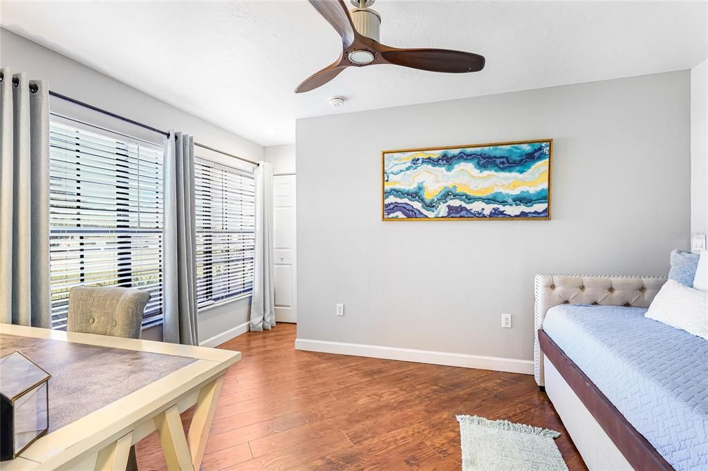 For Sale: $575,000 (4 beds, 2 baths, 1621 Square Feet)