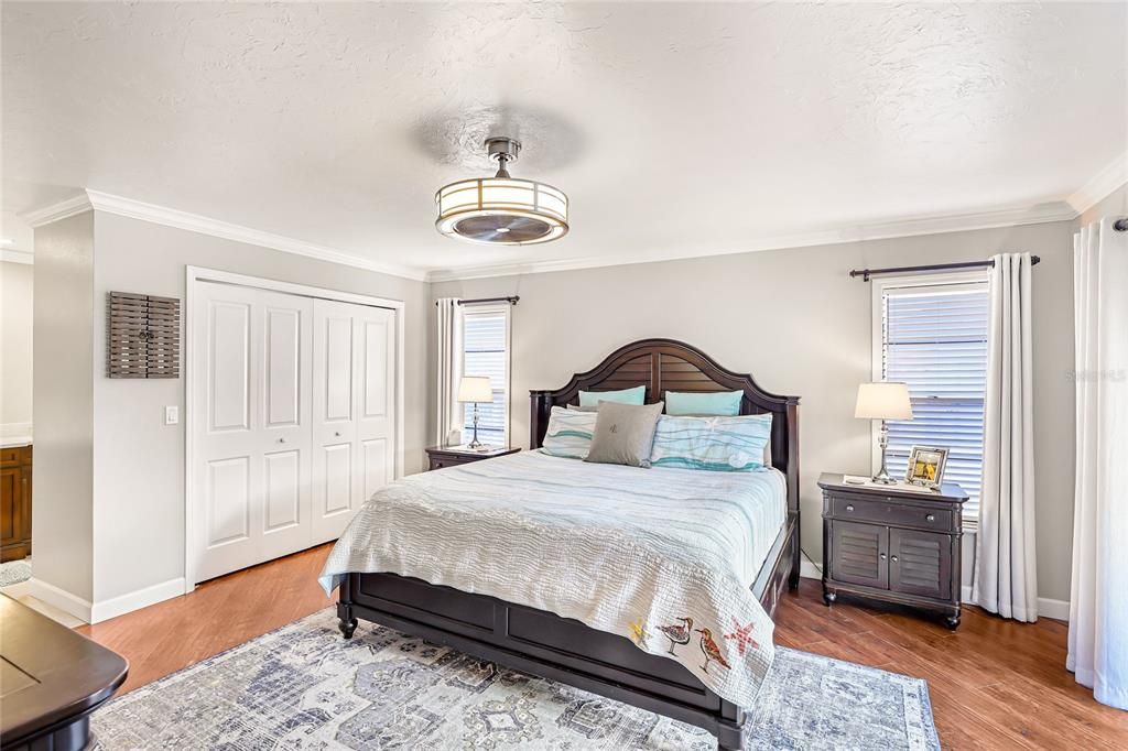 For Sale: $575,000 (4 beds, 2 baths, 1621 Square Feet)