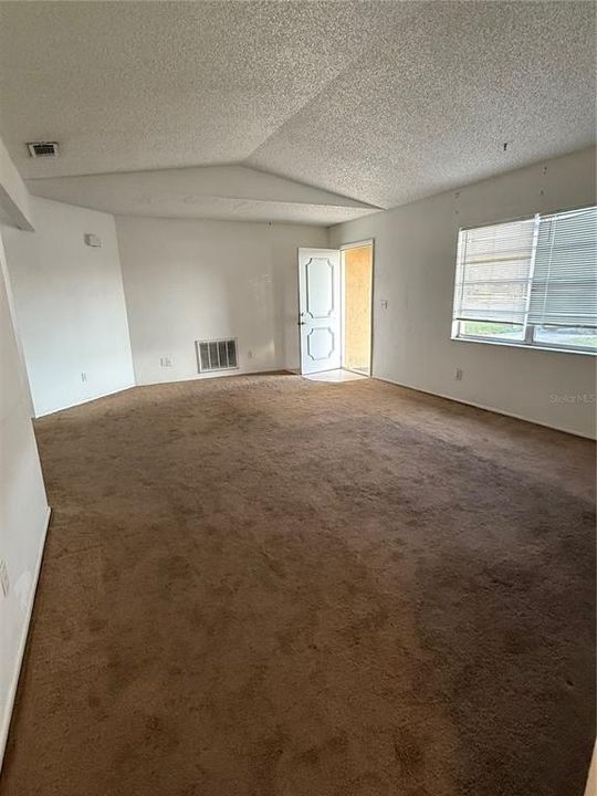 For Sale: $205,000 (2 beds, 2 baths, 1295 Square Feet)