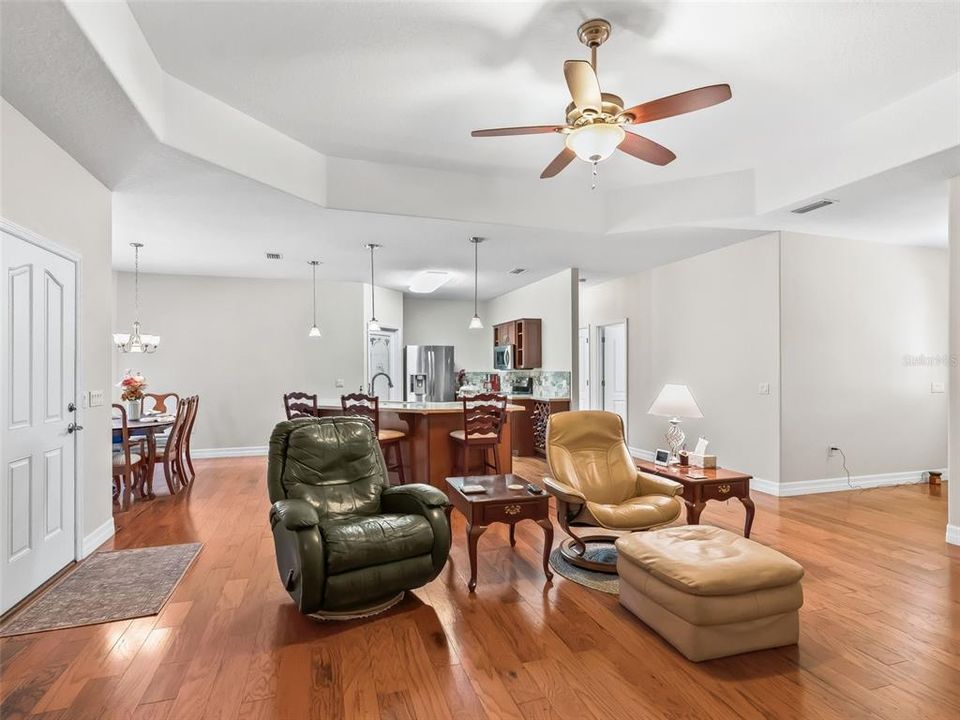 待售: $749,000 (3 贝兹, 2 浴室, 1806 平方英尺)