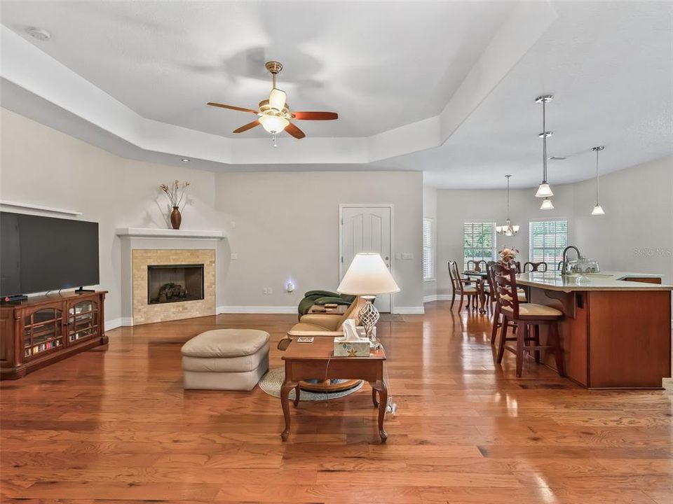 待售: $749,000 (3 贝兹, 2 浴室, 1806 平方英尺)