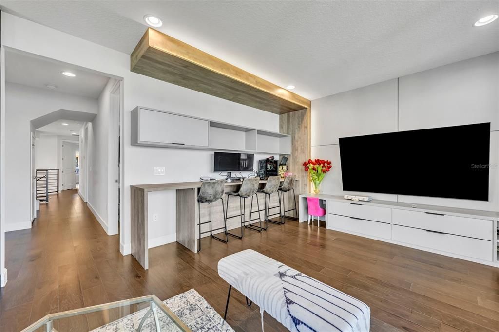 For Rent: $7,500 (5 beds, 4 baths, 4198 Square Feet)