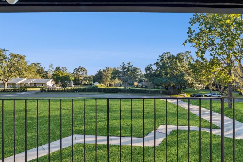 For Sale: $990,000 (5 beds, 3 baths, 3044 Square Feet)