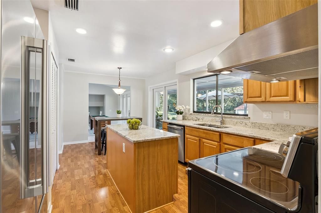 For Sale: $990,000 (5 beds, 3 baths, 3044 Square Feet)