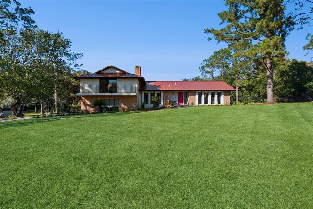 For Sale: $990,000 (5 beds, 3 baths, 3044 Square Feet)