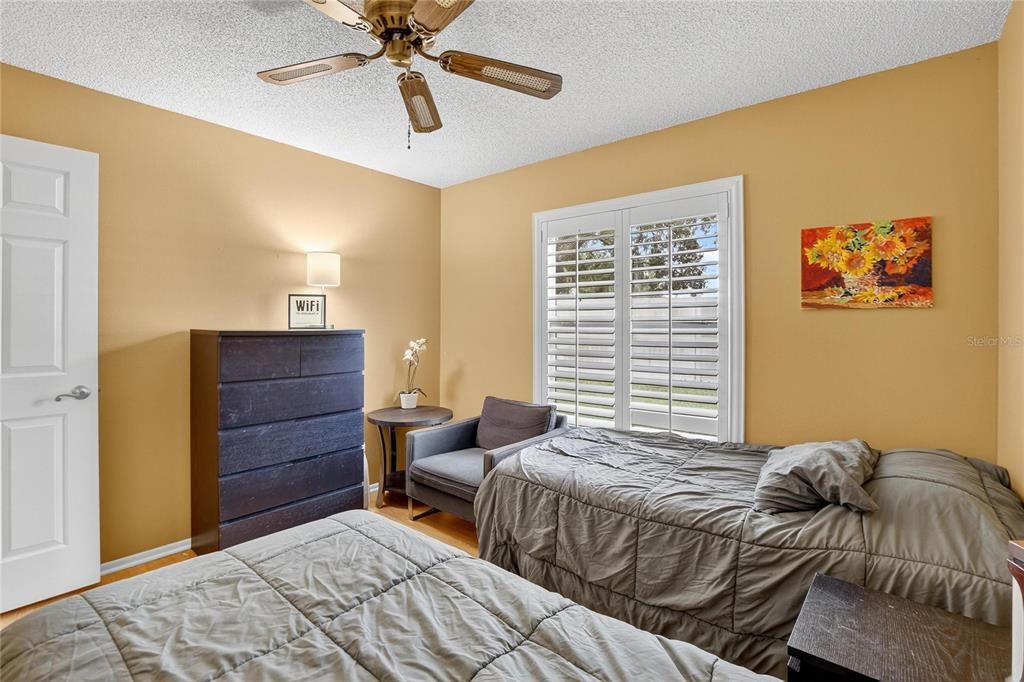 На продажу: $449,900 (3 спален, 2 ванн, 1575 Квадратных фут)